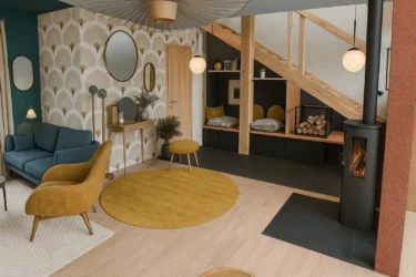 Aménagement espace sous escalier décoratrice Strasbourg